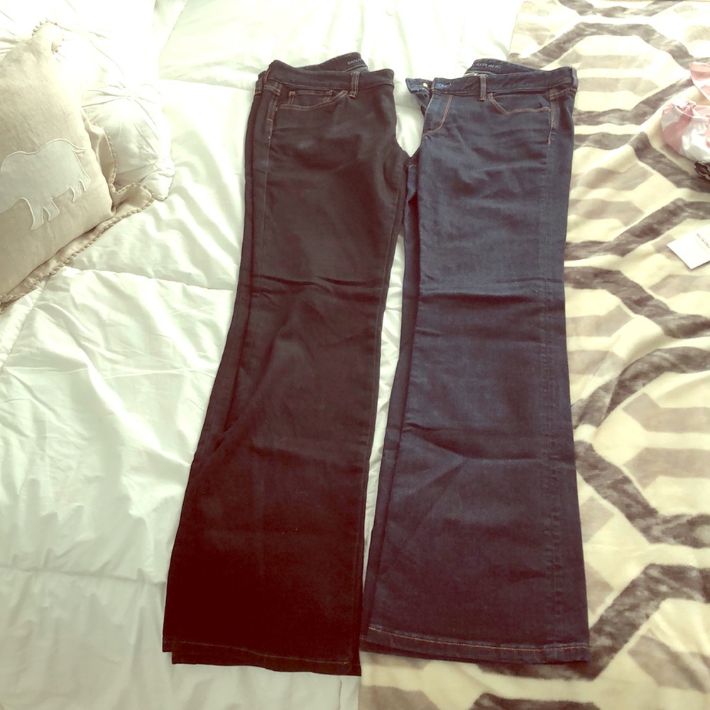 2 pairs of jeans